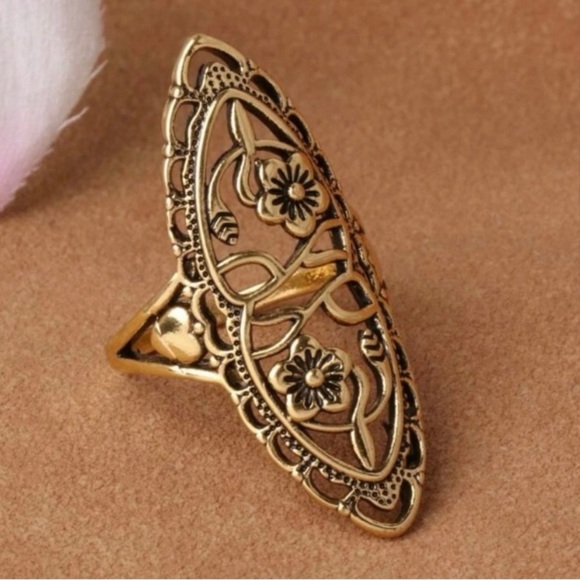 Large gold ring, NEW​​ - Picture 2 of 5